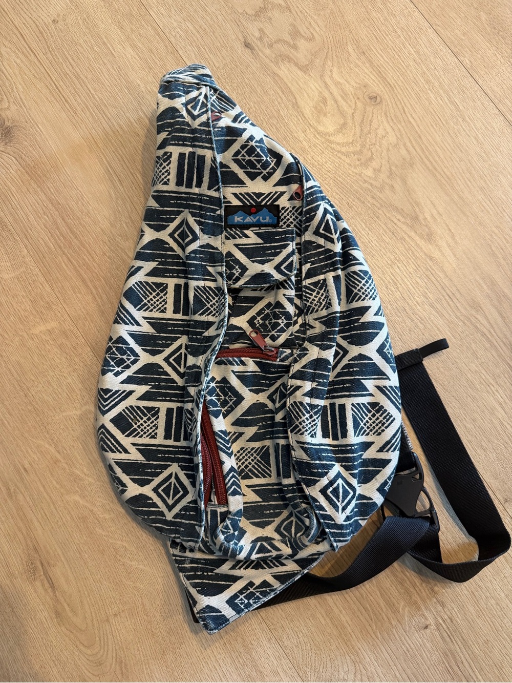 Kavu Rope Bag Blue Aztec Print Sling Backpack